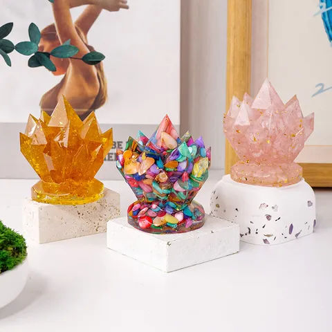 Natürlicher Kristall Bruchstein Harzguss Lotus Cluster Schreibtisch Ornament Goldfolie Akzente Schmuckhalter Für Haus Büro Einweihungsgeschenk Dekor