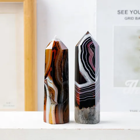 Tour de Pointe de Cristal d'Agate Sardonyx Naturel Poli Quartz Cristal de Guérison Baguette à Pointe Unique Prisme en Pierre Maison Bureau Ornement
