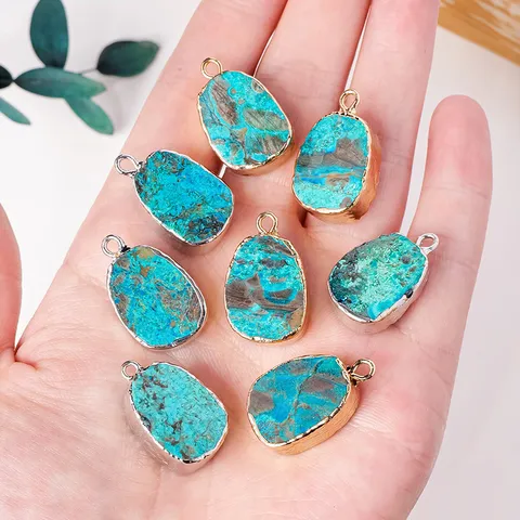 Natürlicher Blauer Apatit Kristall Rohstein Anhänger Halskette Unregelmäßiger Vergoldeter Silberrand Heilkristall Schmuck Damen