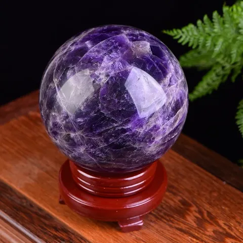 Natuurlijke Amethist Kristallen Bal Ornament Met Gepolijste Houten Voet Dromerige Paarse Kwartssfeer Voor Huis Kantoor Decoratie Geluk Cadeau