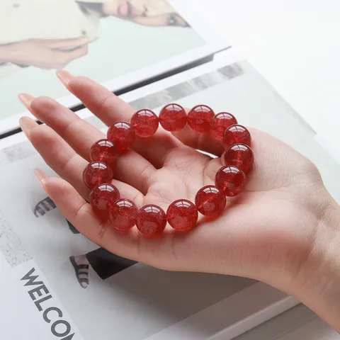 Natürliches Erdbeerquarz Perlenarmband Runde Edelstein Strangkette Für Frauen Modernes Minimalistisches Kristallschmuck Geschenk