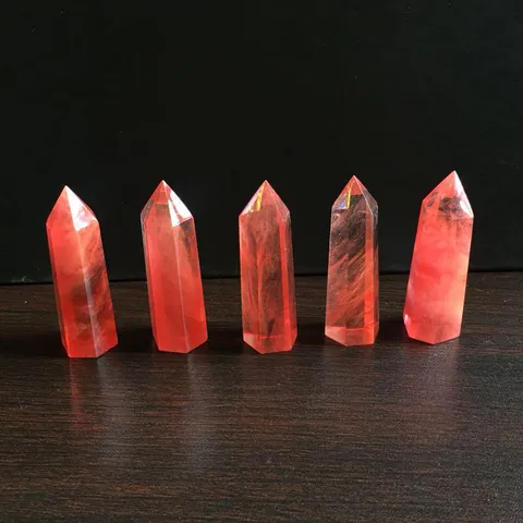 Pilar de Punta de Prisma Hexagonal de Cristal Rojo Artificial Torre de Cristal Sintético Pulido para Decoración del Hogar Oficina Meditación Piedra Decorativa Roja