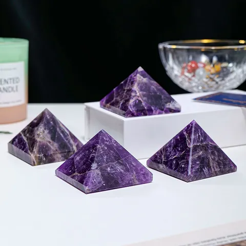 Natürliche Traumhafte Lila Amethyst Pyramide Ornament Handpoliert Quarz Kristall Vierseitige Pyramide Feng Shui Heilung Dekor Für Haus Büro