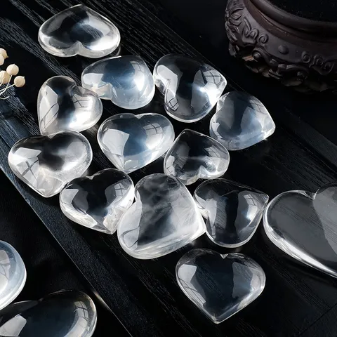 Natural Clear Quartz Heart Shaped Stone Hand Polished Rock Crystal Heart Healing Gemstone Mineral Specimen Home Decor Ornament
