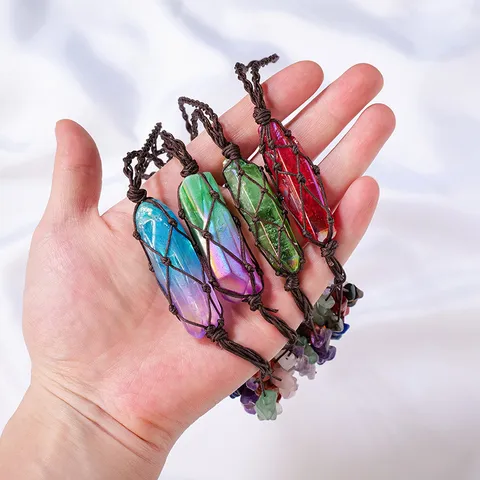 Natuurlijk Kristal Zeshoekige Kolom Gevlochten Auto Hanger Chakra Getrommelde Stenen Kwastje Ornament Boho Healing Steen Auto Decoratie