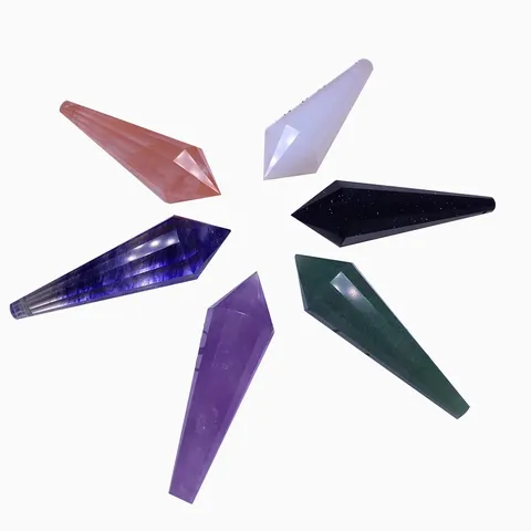 Natürlicher Kristall Pendel Geometrischer Facettierter Quarz Kristallpfeiler Metallkette Anhänger Heilung Meditation Yoga Dekor Ornamente