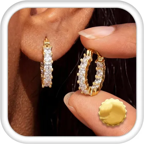 Boucles d'Oreilles Créoles en Forme de C en Cuivre Plaqué Or 14K avec Strass Boucles d'Oreilles Clous Géométriques Pavées Style Ins pour Femmes Bijoux de Fête