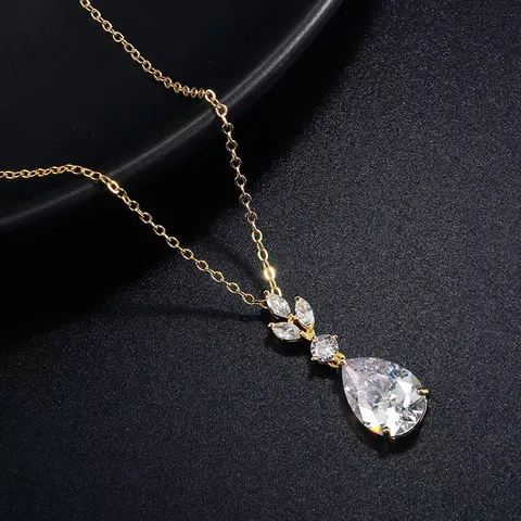 Women Brass Gold Plated Water Drop Rhinestone Pendant Necklace European American Fashion Daily Leaf Design Fine Chain Jewelry