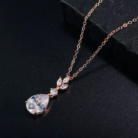Women Brass Gold Plated Water Drop Rhinestone Pendant Necklace European American Fashion Daily Leaf Design Fine Chain Jewelry