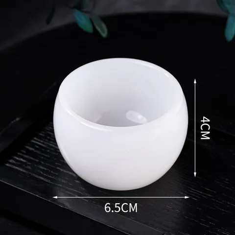 Neuer Chinesischer Stil Weiße Jade Natürlicher Kristall Teetasse Gongfu Teeverkostung Meister Tasse Für Büro Desktop Deko