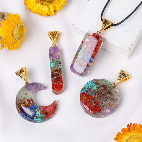 Collier Pendentif en Cristal Orgone aux Sept Chakras Pierre d'Énergie en Résine Fait Main Reiki Géométrie Sacrée Bijoux Femmes Hommes