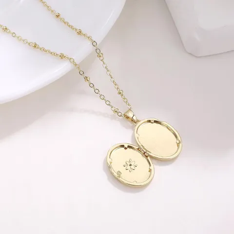 Collier Médaillon Ovale en Laiton Plaqué Or 14K Avec Fleur en Zircone Cœur Pendentif Médaillon Photo Bijoux de Mode Européenne pour Femmes