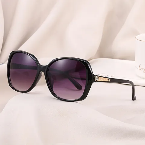 Damen Oversized Retro Sonnenbrille Mode Farbverlauf Gläser Mit Strass Metall Einsatz Bügel UV400 Schutz Reisen Brille