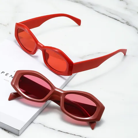Trendige Unregelmäßige Ovale Kleine Rahmen Gelee Farbe Sonnenbrille Für Herren Damen UV400 Schutz PC AC Material Reisen Party Sonnenbrille