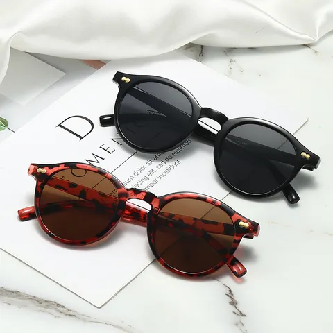 Retro Round Frame Sunglasses For Women Men Vintage Metal Rivet Individual Fashion Eyewear UV400 Protection Sun Glasses For Driving Outdoor