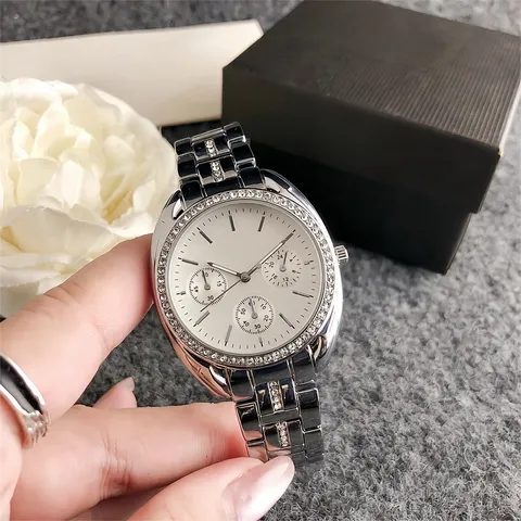 Damen Strass Quarzuhr Legierung Armband Analoge Armbanduhr Mode Casual Dress Watch Glitzerndes Kristall Zifferblatt