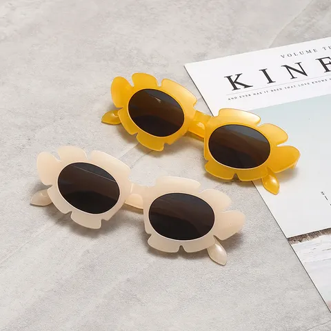 Cute Kids Sunflower Sunglasses Flower Shaped Full Frame UV400 Protection Eyewear Sweet Girls Cat Eye Personalised Outdoor Sunshade Glasses