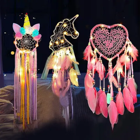 Decorazione da Parete Acchiappasogni Artigianale Piuma Pizzo Luce Notturna LED Unicorno Cuore Ornamento Estetico per Camera da Letto