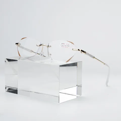 Occhiali da Lettura alla Moda Senza Montatura Taglio Diamante Donna Lenti in Resina Anti Luce Blu Alta Definizione Montatura in Lega di Zinco Occhiali Ovali