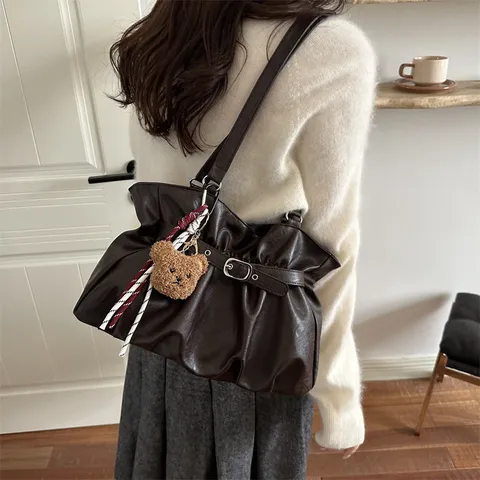 Women Large Capacity Pleated PU Leather Shoulder Bag Fashion Tote Bucket Bag With Bear Pendant Commuter Handbag