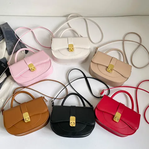Hochwertiges Textur PU-Leder Satteltasche Damen Mode Einfarbig Schulter Umhängetasche Mit Gold Metallschloss Pendeln Kleine Messenger Bag