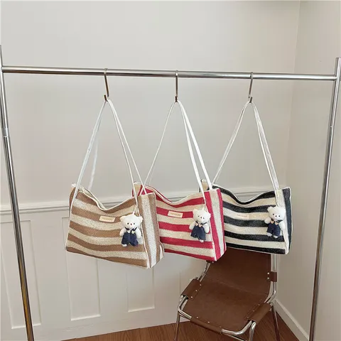 Sac Cabas Rayé en Paille Tissée pour Femmes Grande Capacité Sac à Épaule Tissé à la Main pour Vacances à la Plage Mode Décontractée