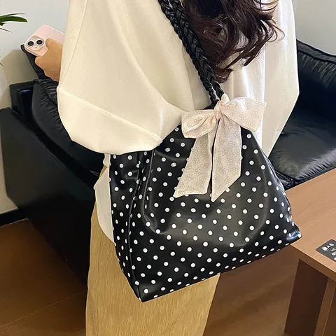 Japanischer Stil Gepunktete Tragetasche Minimalistisch Einfach Frisch Große Kapazität Schultertasche Für Damen Mode