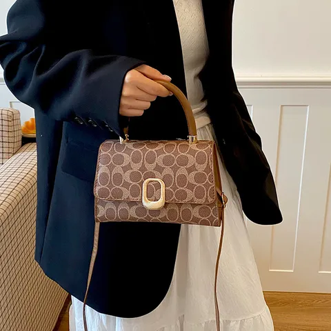 Trendige Quadratische Umhängetasche Aus PU Leder Mit Monogramm Muster Tragegriff Einzelnem Schultergurt Magnetverschluss Für Damen Tägliches Match