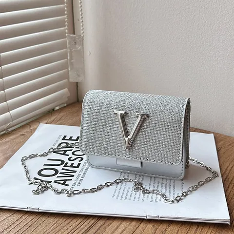 Sac à Bandoulière en Cuir PU Tendance pour Femmes avec Chaîne Paillettes Surpiqûres Fermoir Magnétique Petit Sac Carré Casual Fête