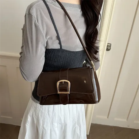 Modieuze Niche Design Vrouwen Onderarm Schoudertas Effen Kleur PU Lederen Kleine Vierkante Tas Elegante Straat Trend Handtas