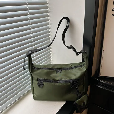 Minimalistischer Nylon Umhängetasche Für Damen Casual Outdoor Messenger Bag Einfarbig Mode Schultasche Tägliche Reise
