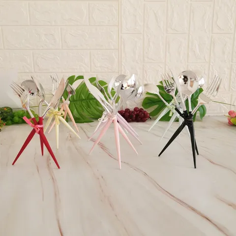 Ensemble de Couverts Jetables en Plastique Plaqué Argent Couteau Fourchette Cuillère avec Mouchoir Pique-nique Fête Vaisselle