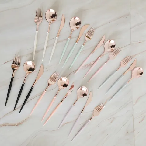 Ensemble De Couverts En Plastique Or Rose Couteau Fourchette Cuillère Avec Poignée De Couleur Et Mouchoir