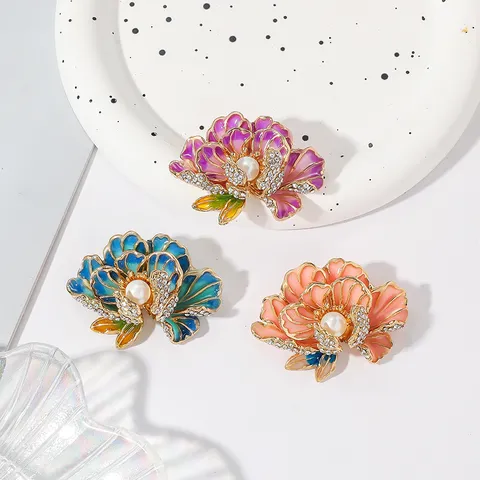 Vintage Zinc Alloy Enamel Peony Flower Brooch For Women Gold Plated Drip Glaze Rhinestone Artificial Pearl Peony Brooch Pins Cheongsam Accessories Gift