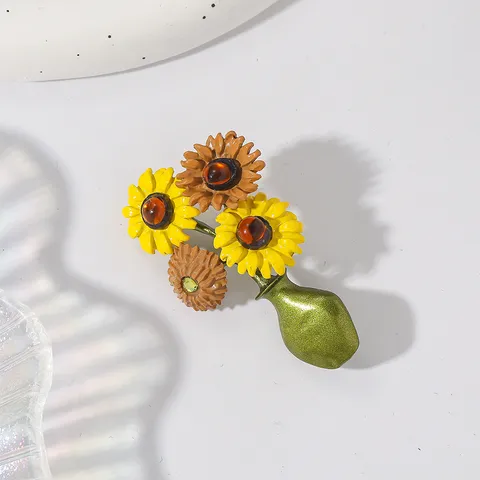 Vintage Palace Enamel Sunflower Vase Brooch Zinc Alloy Rhinestone Flower Pin Jewelry For Women Dress Banquet Accessories