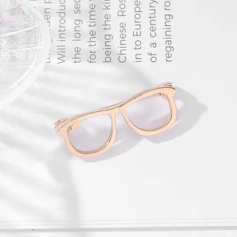 Creative Hollow Glasses Frame Brooch Pin For Women Fashion Zinc Alloy Geometric Collar Pin Anti Exposure Lapel Pin Badge
