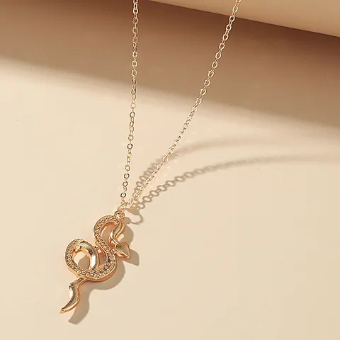 Vintage Legering Strass Slang Hanger Halsketting Euro-Amerikaanse Dierenriem Slang Watergolf Ketting Dier Goud Metaal Choker Halsketting Voor Feest Cadeau Unisex Sieraden