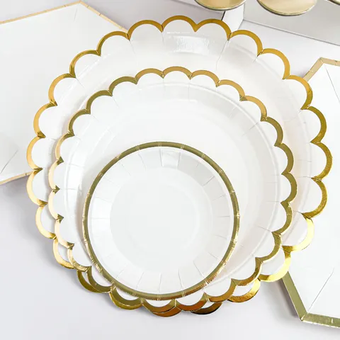 Ensemble de vaisselle jetable en papier estampé à l'or blanc assiettes tasses serviettes pour fête d'anniversaire enfants célébration fournitures de table