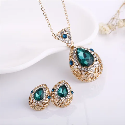 Vintage Palace Alloy Rhinestone Glass Waterdrop Pendant Necklace Earrings Jewelry Set Hollow Pattern Gold Plated Women Banquet Party Costume Accessories
