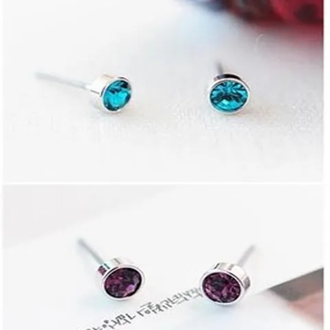 Koreanischer Stil Minimalistisch Silberkanten Rund Kristall Ohrstecker Für Damen Glänzender Strass Kleine Ohrstecker Täglicher Party Schmuck