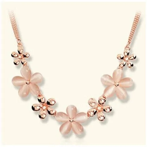 Korean Style Rose Gold Flower Cat Eye Stone Necklace For Women Alloy Rhinestone Daisy Pendant Clavicle Chain Jewelry Gift