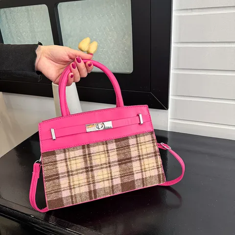 Vintage Plaid Woolen Spliced PU Leather Shoulder Crossbody Bag For Women Urban Minimalist Handbag With Metal Twist Lock