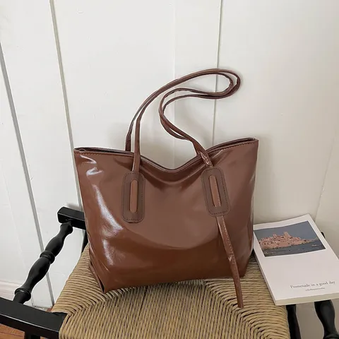 Sac Cabas de Grande Capacité en Cuir PU Rétro pour Femmes Mode Sac à Épaule Surpiqûre Navette Fermeture Éclair Sac Seau Sous-bras