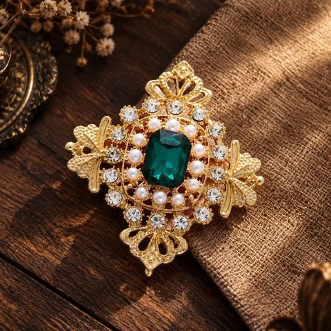 Vintage Koninklijke Stijl Legering Brosje Met Smaragdgroen Kristal Kunstparel Strass Elegante Ruitvorm Speld Voor Dames