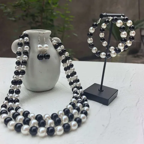 Juego de Joyas de Perlas Artificiales de Moda Collar Multicapa de Contraste Geométrico Pendientes Pulseras para Novia Dama de Honor Boda Banquete Accesorios de Mujer