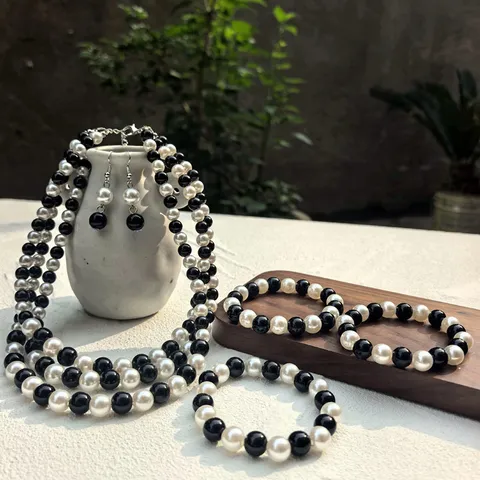 Juego de Joyas de Perlas Artificiales de Moda Collar Multicapa de Contraste Geométrico Pendientes Pulseras para Novia Dama de Honor Boda Banquete Accesorios de Mujer