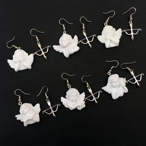Pendientes Asimétricos Barroco Retro Ángel Cupido Arco y Flecha Yeso Resina Aleación Joyería Personalizada para Mujeres