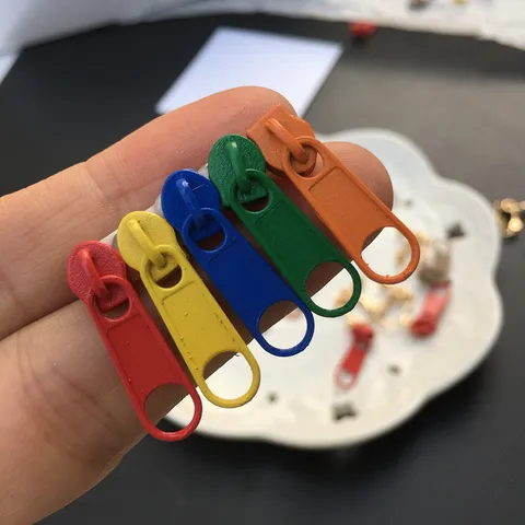 Cute Japanese Style Fun Multicolor Alloy Zipper Puller Brooch Hair Clip Creative Clothes Accessories For Women Daily Decoration