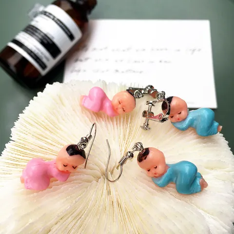Kreative Handgefertigte Schlafende Babypuppe Harz Ohrringe Lustige Skurrile 3D Harz Baby Ohrringe Für Party Damen Schmuck Geschenk