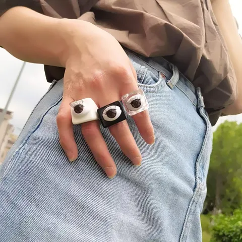 Trendig Acryl Harz Eckig Ring Punk Stil Augapfel Puppe Wimpern Breit Band Fingerring Personalisiert Kreativ Augapfel Ring Geschenk Für Herren Damen Schmuck